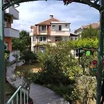 Kolevi 3*