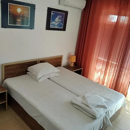 ゲストハウス Kolevi ロゼネッツ